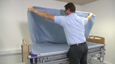 Mounting a disposable slide sheet on VENDLET V5S