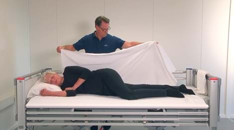 How to change the sheet on an occupied bed with VENDLET Basic