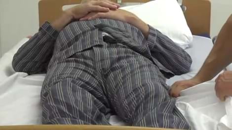 Changing the sheet on an occupied bed with VENDLET V5S